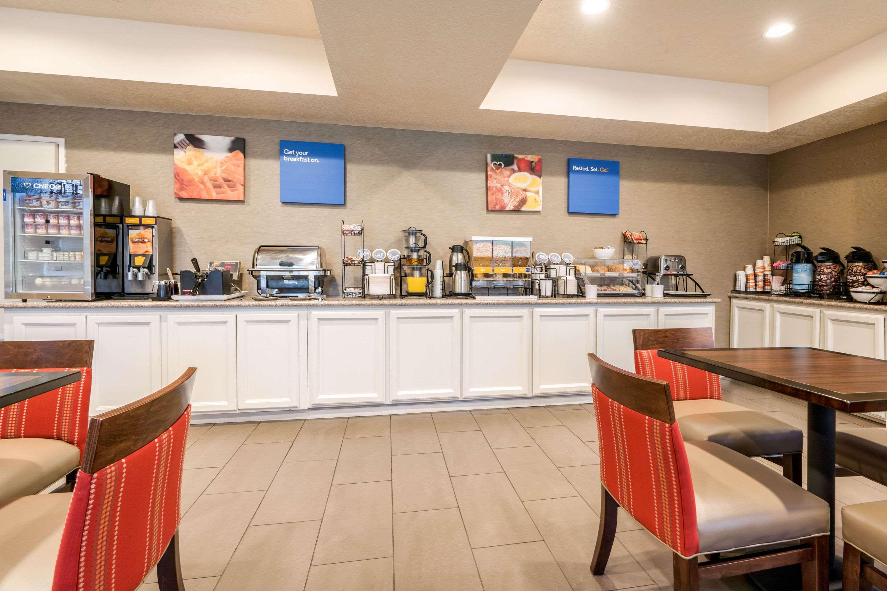 Comfort Inn Lathrop Stockton Airport Buitenkant foto