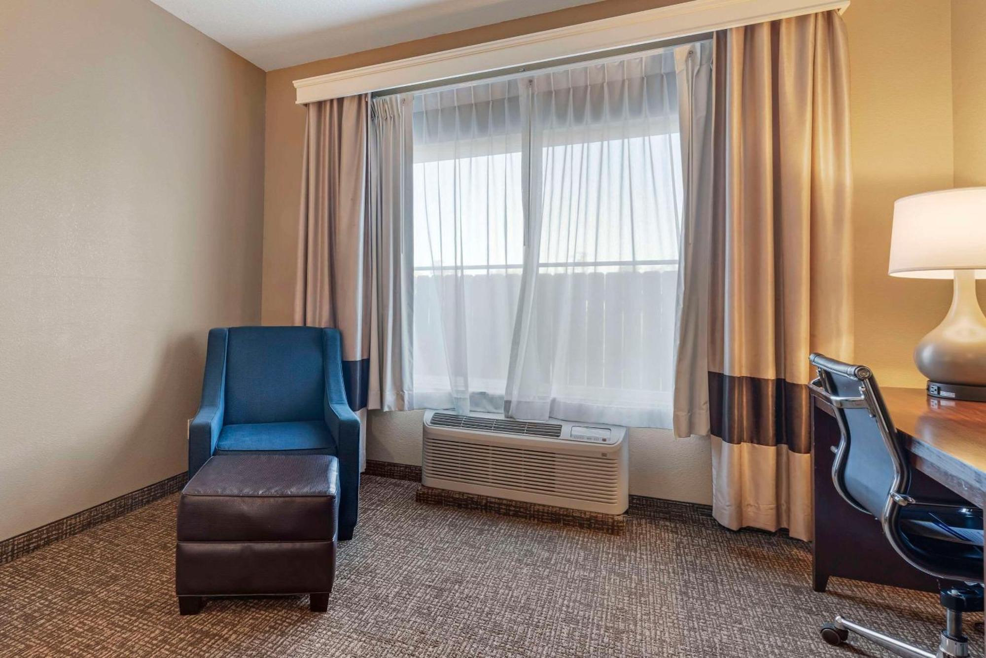 Comfort Inn Lathrop Stockton Airport Buitenkant foto