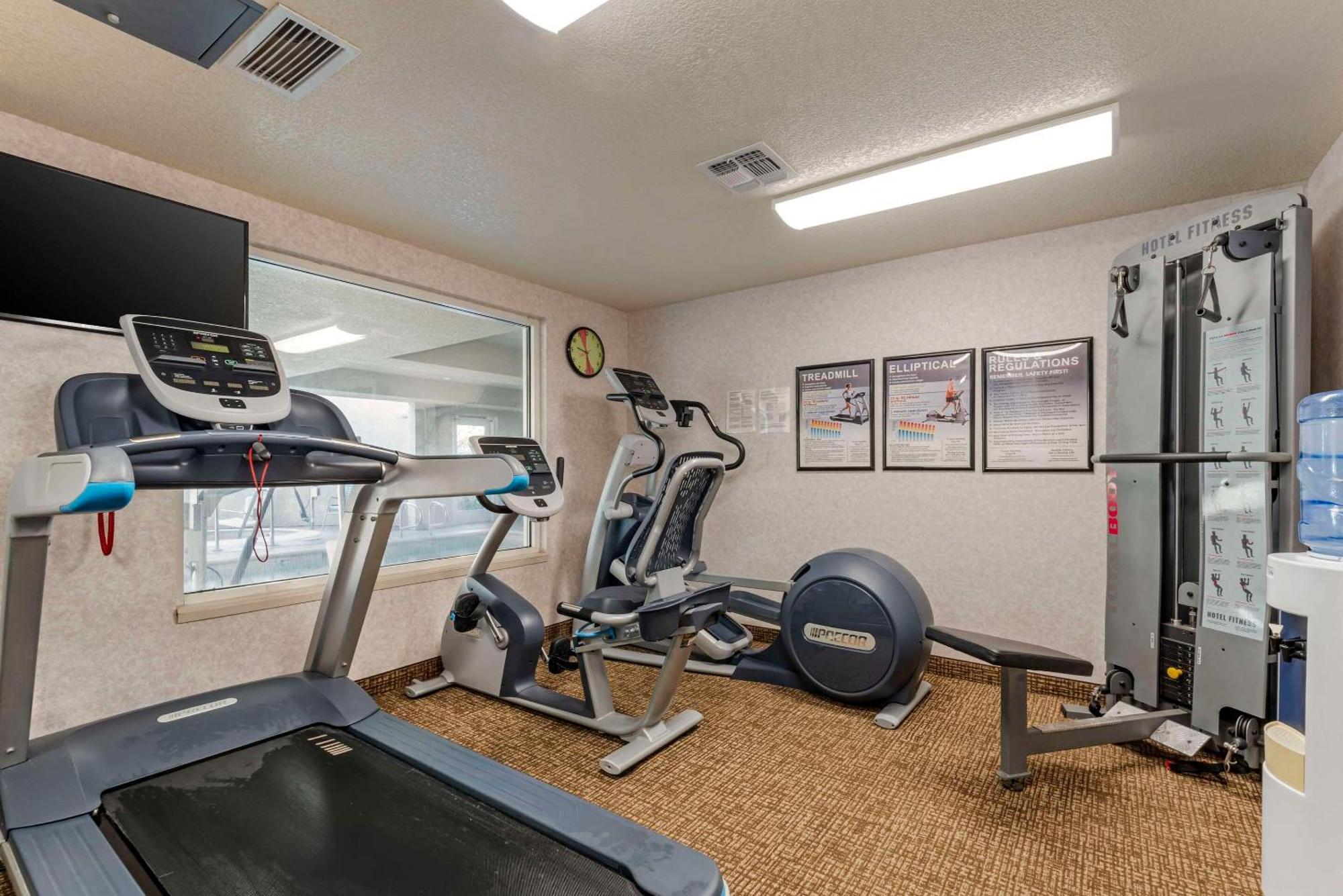 Comfort Inn Lathrop Stockton Airport Buitenkant foto