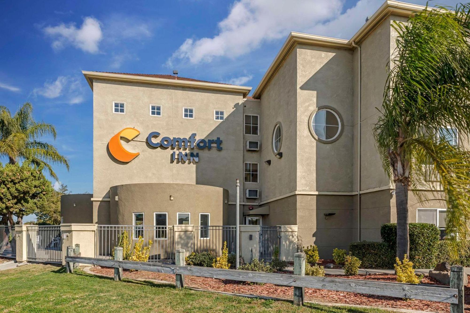 Comfort Inn Lathrop Stockton Airport Buitenkant foto